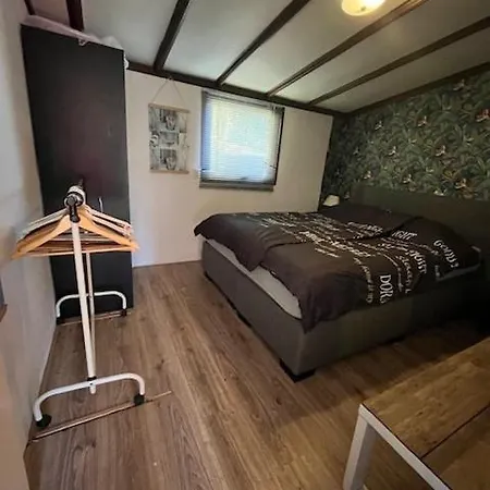 Holiday home Op Park Met Prive Water In